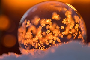 Frozen soap bubbles